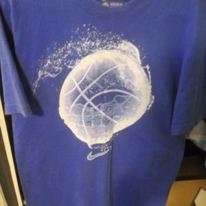 Nike Standard Fit T-Shirt